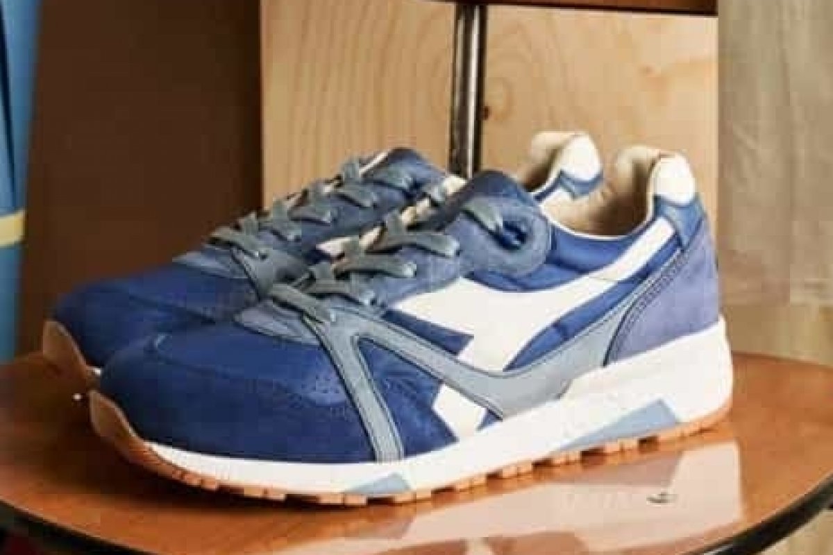 Diadora 90s sale