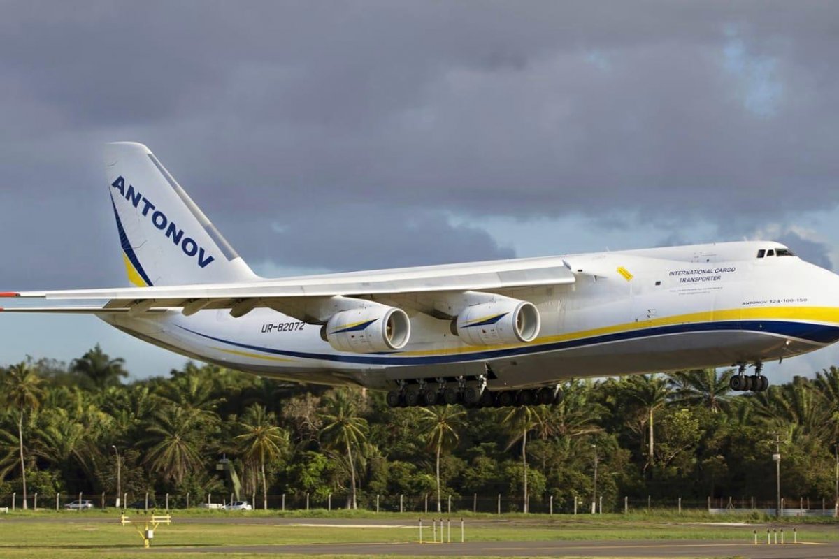 Dois aeroportos no Brasil devem receber um avião soviético Antonov