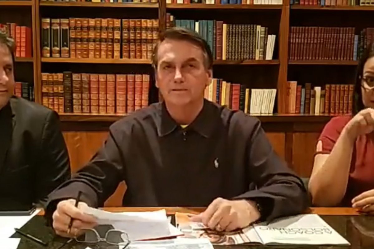 Bolsonaro Afirma Em Live Que Aumento No Preço De Combustíveis 'é Um ...