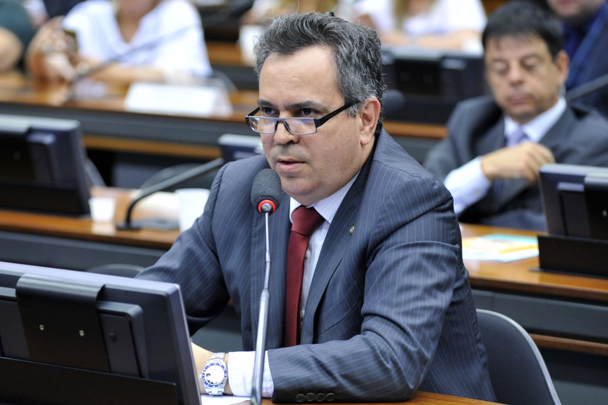 Félix Mendonça Júnior é o que mais gasta entre os 39 deputados federais ...